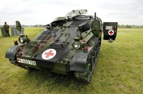 Xe chiến đấu bọc thép hạng nhẹ Wiesel phiên bản cứu thương